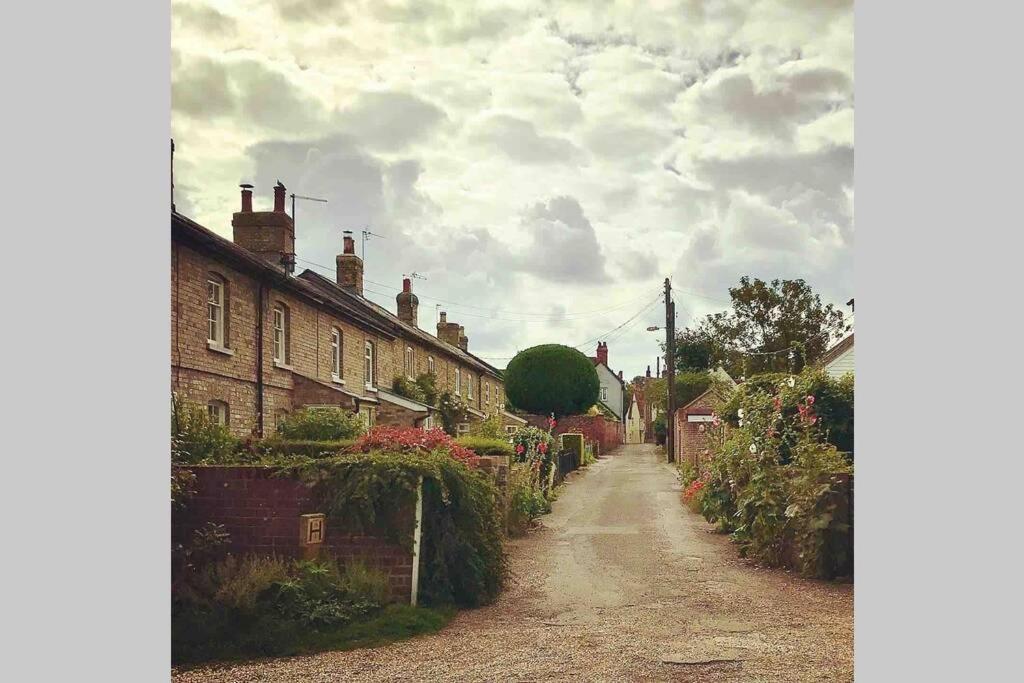 Melford Allotment Shed-Vintage Lodge Suffolk ลองเมลฟอร์ด ภายนอก รูปภาพ