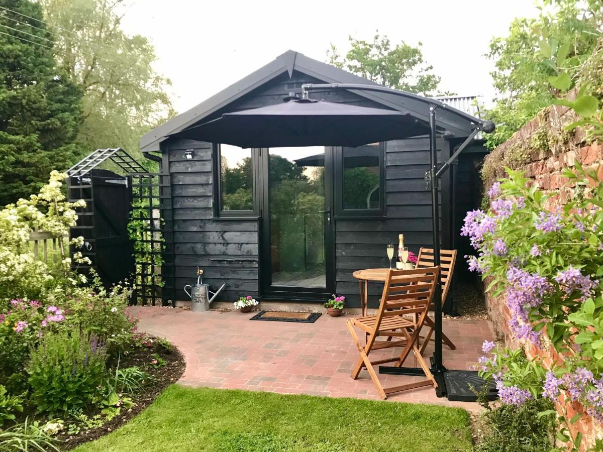 Melford Allotment Shed-Vintage Lodge Suffolk ลองเมลฟอร์ด ภายนอก รูปภาพ